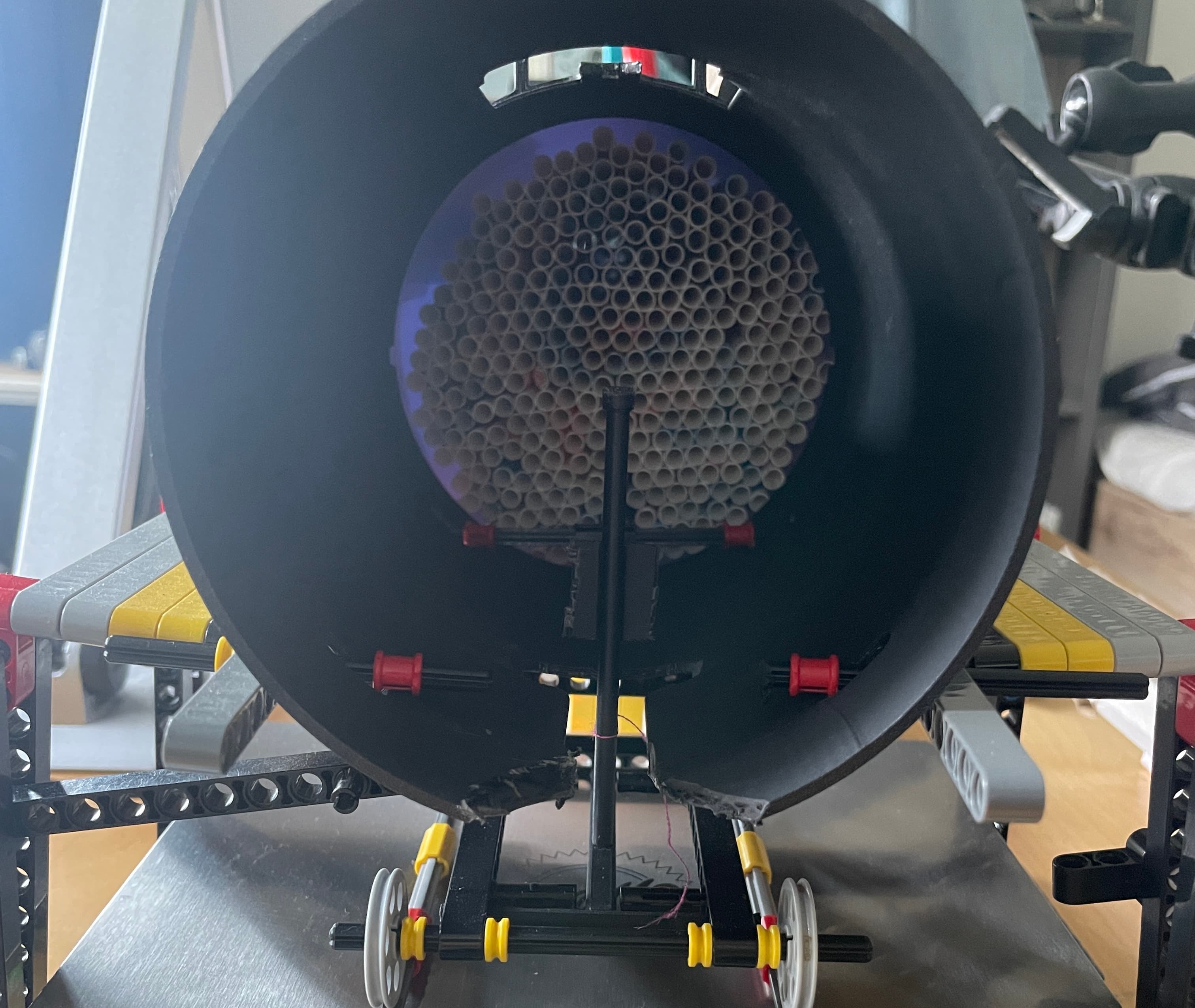 Straw laminar flow inlet